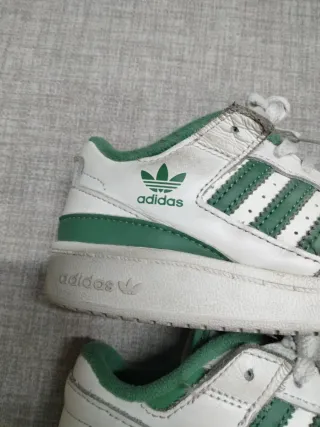 Scarpe Adidas bimbo taglia 28