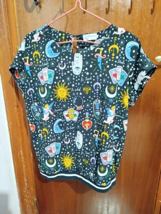 Camisa Minueto Negra Estampada XL. Da poca talla