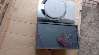 Altavoces Philips Grises y Plateados