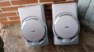Altavoces Philips Grises y Plateados
