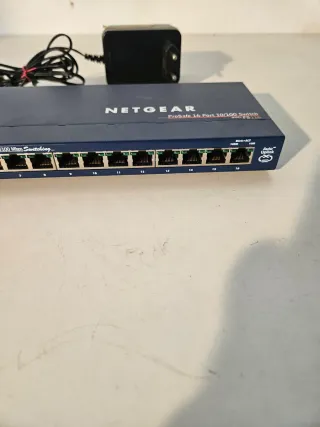 Netgear FS116 ProSafe Switch 16 Porte