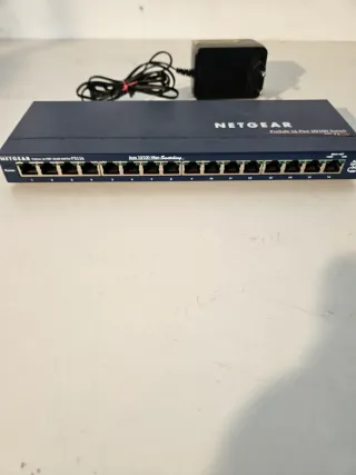 Netgear FS116 ProSafe Switch 16 Porte