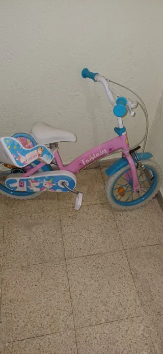 Bicicleta infantil 14' con ruedines