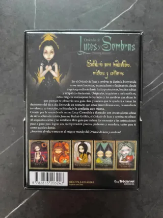 Oráculo de Luces y Sombras Tarot