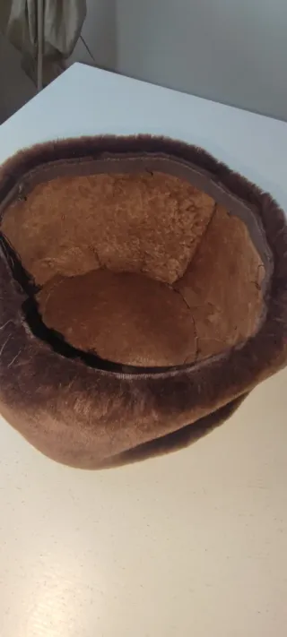 Cappello ecopelliccia stile zar marrone.come nuovo