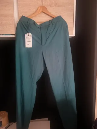 Conjunto Zara Americana y Pantalón Verde