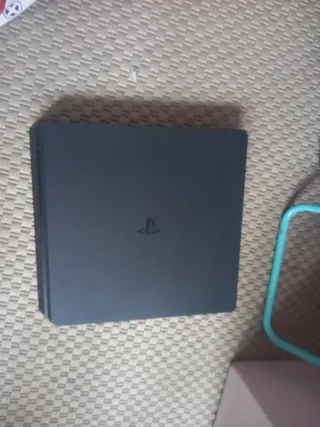 Consola PS4 Slim Negra