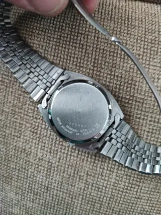 Reloj Seiko 5 Cuadrado Automático Dorado/Plateado