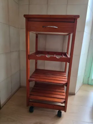 Carrello cucina con ruote e cassetto
