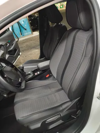 Peugeot 208 Allure 2021