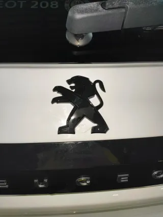 Peugeot 208 Allure 2021