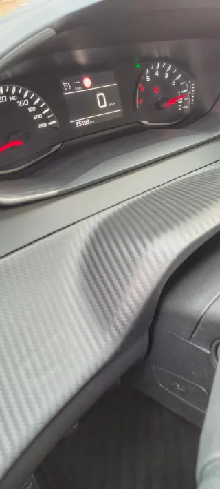 Peugeot 208 Allure 2021