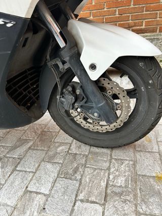 Kymco Superdink 125i 2013