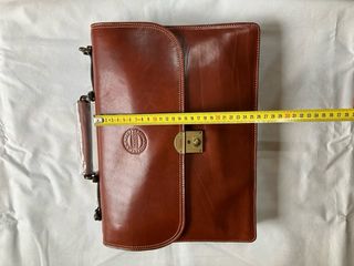 Maletín de piel marrón sin estrenar