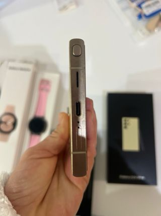 Samsung Galaxy S24 Ultra 512 g  y Watch 4