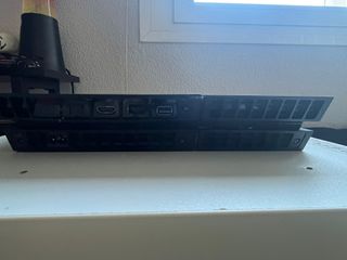 PLAYSTATION 4 1TB SIN MANDO