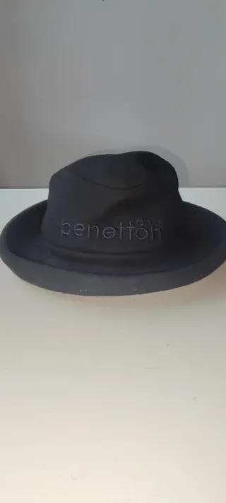 Cappello Benetton nero M