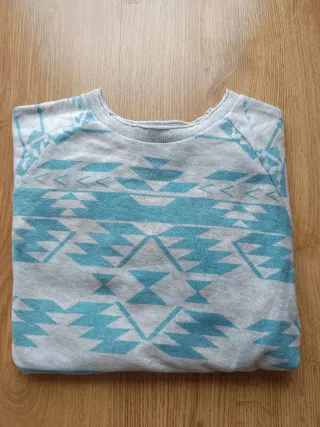 Jersey Bershka estampado geométrico Talla M