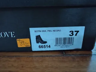 Botas negras de piel