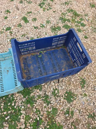 Cajas de plástico apilables de diferentes tamaños