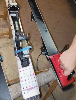 Esquís Salomon 110. Suelas cantos y encerados perf