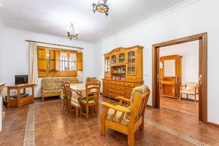 Chalet en venta en Sanlúcar la Mayor