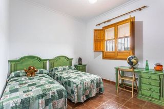 Chalet en venta en Sanlúcar la Mayor