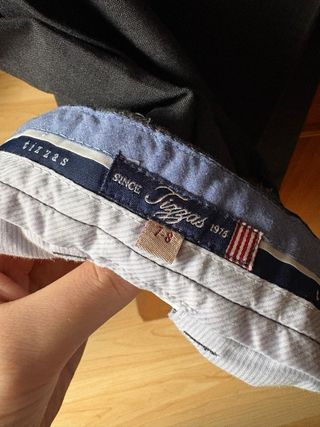 Traje de niño azul marino