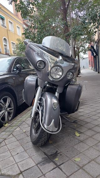 Indian Roadmaster Moto