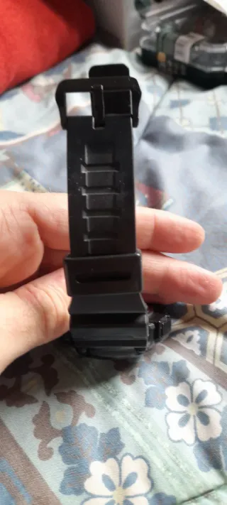 Reloj Casio Negro y Dorado