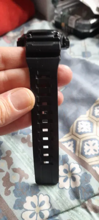 Reloj Casio Negro y Dorado