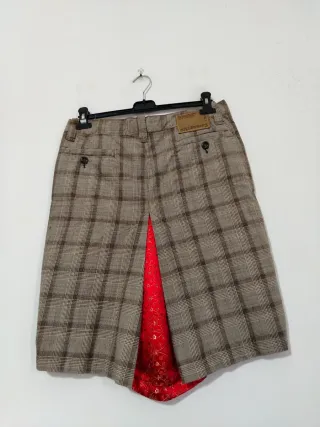 Gonna a quadri marrone con dettagli rossi