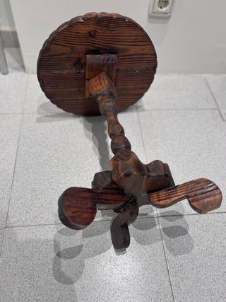 Mesita auxiliar de madera antigua