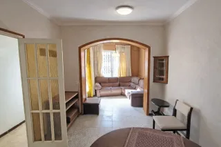 Casa amb jardí al centre de Torroella de Montgrí