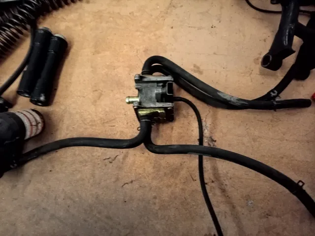 Sistema Aire Secundario Suzuki Bandit 650