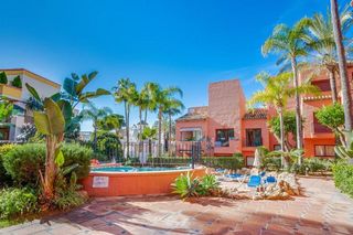 Piso en venta en Elviria en Marbella