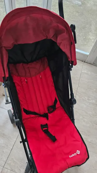 Silla de paseo Safety 1st roja