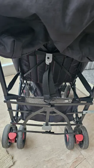 Silla de paseo Safety 1st roja