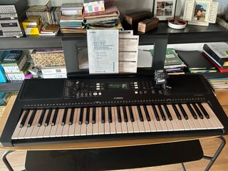 Teclado Yamaha PSR-E373