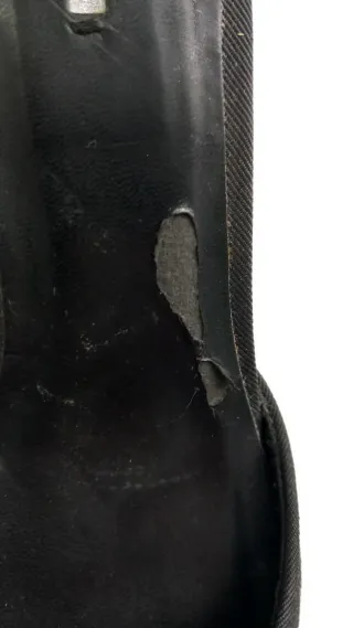 Zapato tacón negro con pulsera