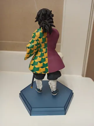 Figura Giyu Tomioka Pop Up Parade