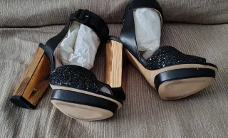 Sandalias Zara Tacón Dorado Glitter Negro