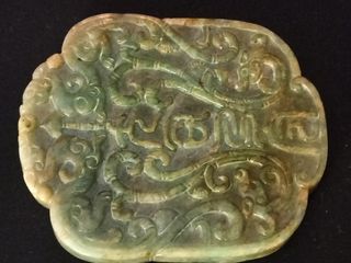 Colgante de Jade tallado