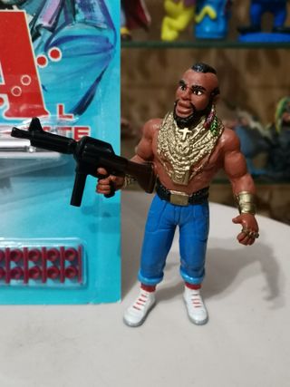 FIGURA PVC M.A COMICS SPAIN + PISTOLA EQUIPO A 80s