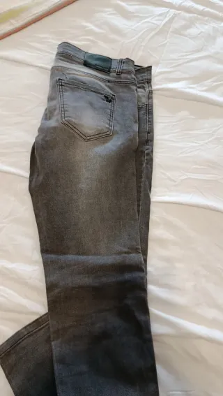 Lote Pantalones Hombre Grises y negro