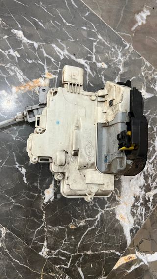 Cerradura piloto Audi A3 8P 3 puertas