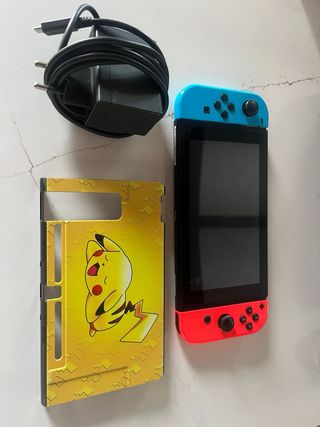 Nintendo Switch con juegos y accesorios