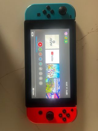 Nintendo Switch con juegos y accesorios