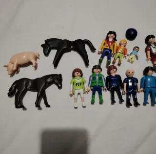 Lote Playmobil: Animales y Figuras