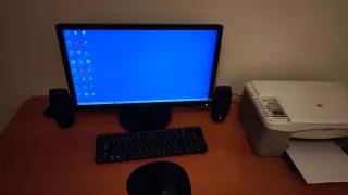 Ordenador Sobremesa Negro y Marrón